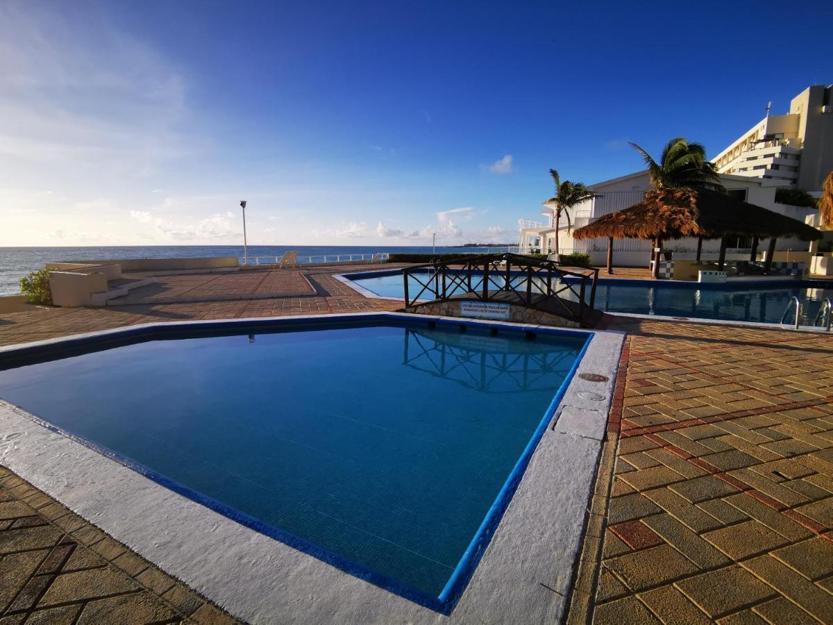 Brisas Beachfront Studios In Hotel Zone Κανκούν Εξωτερικό φωτογραφία
